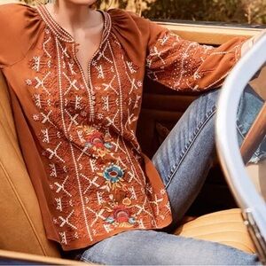 Adorable heavily embroidered Johnny Was Workshop Talline blouse top, Size Large